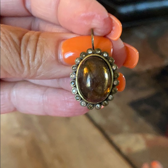 Soft brown “Myka” earrings with surrounding stones - Picture 2 of 3